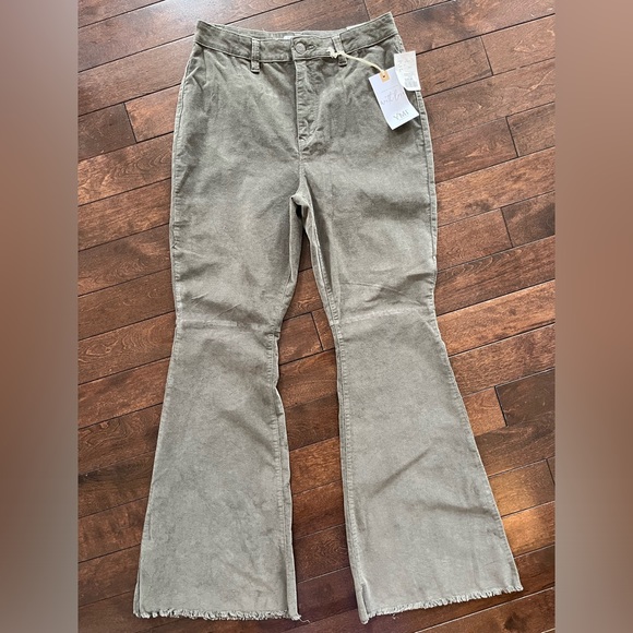 YMI Corduroy Flare Pants - Size 13/31 - Picture 1 of 4